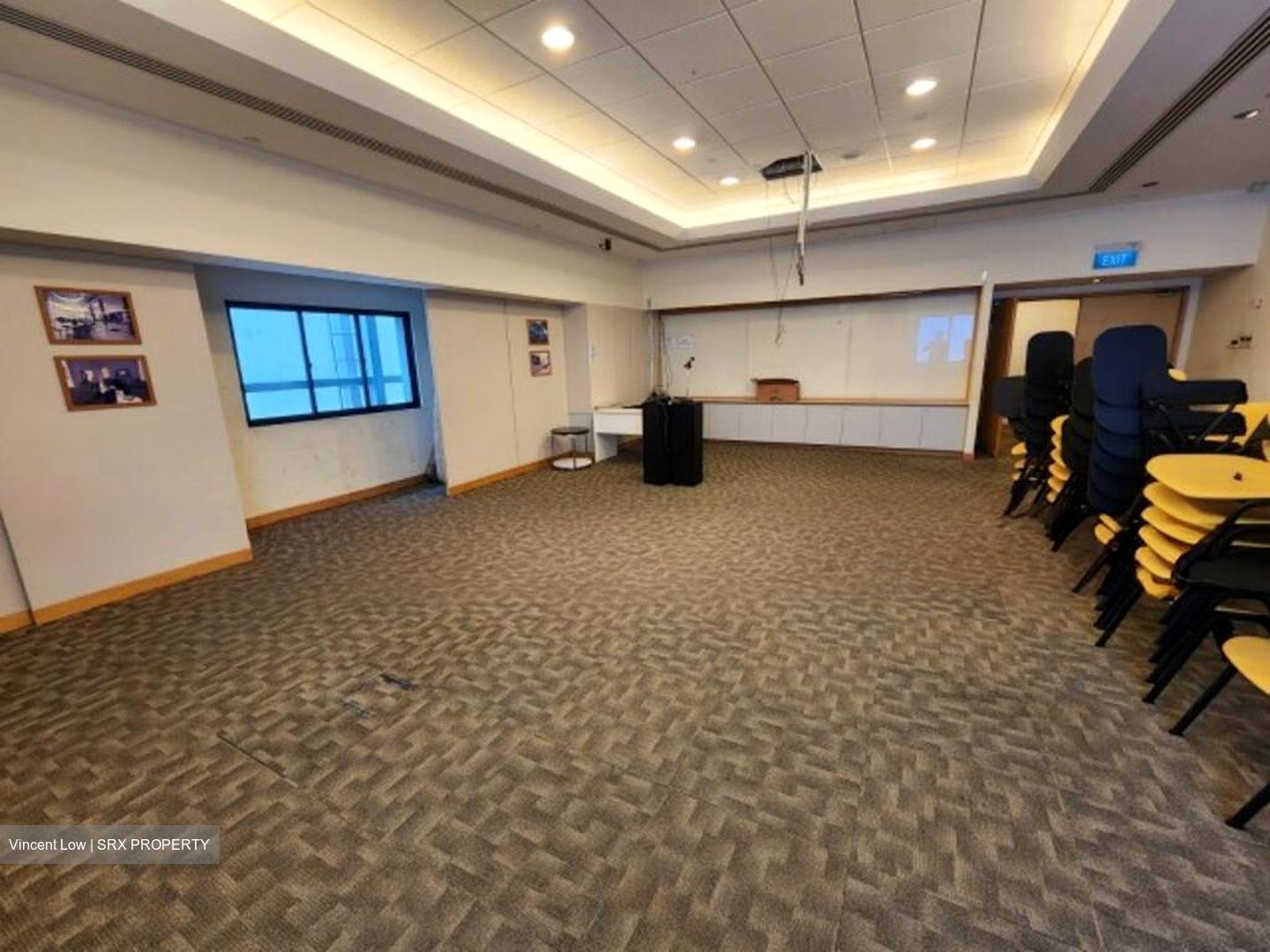 Lorong 8 Toa Payoh (D12), Office #496695811